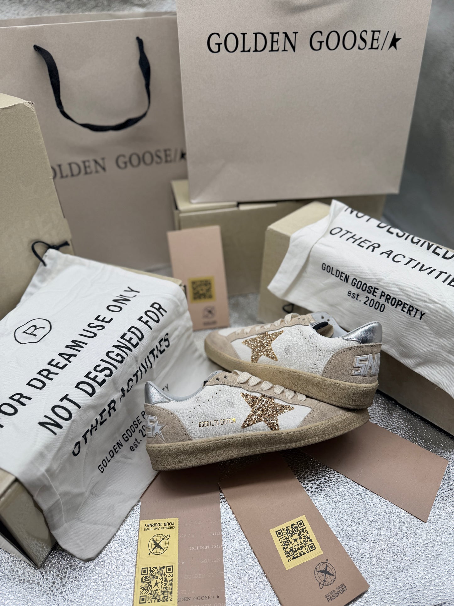 Gold Glitter Star