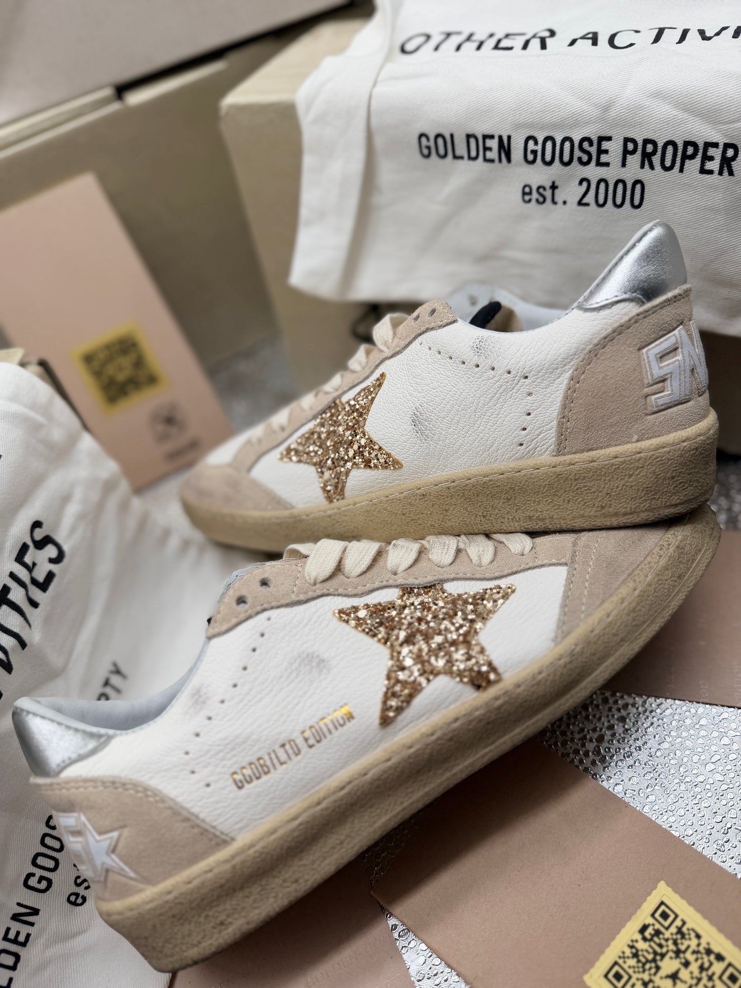 Gold Glitter Star