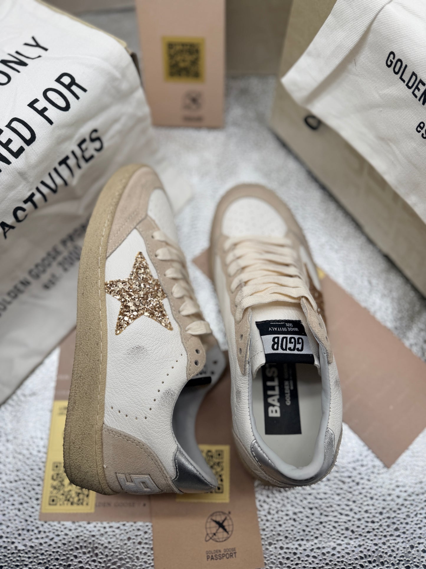 Gold Glitter Star