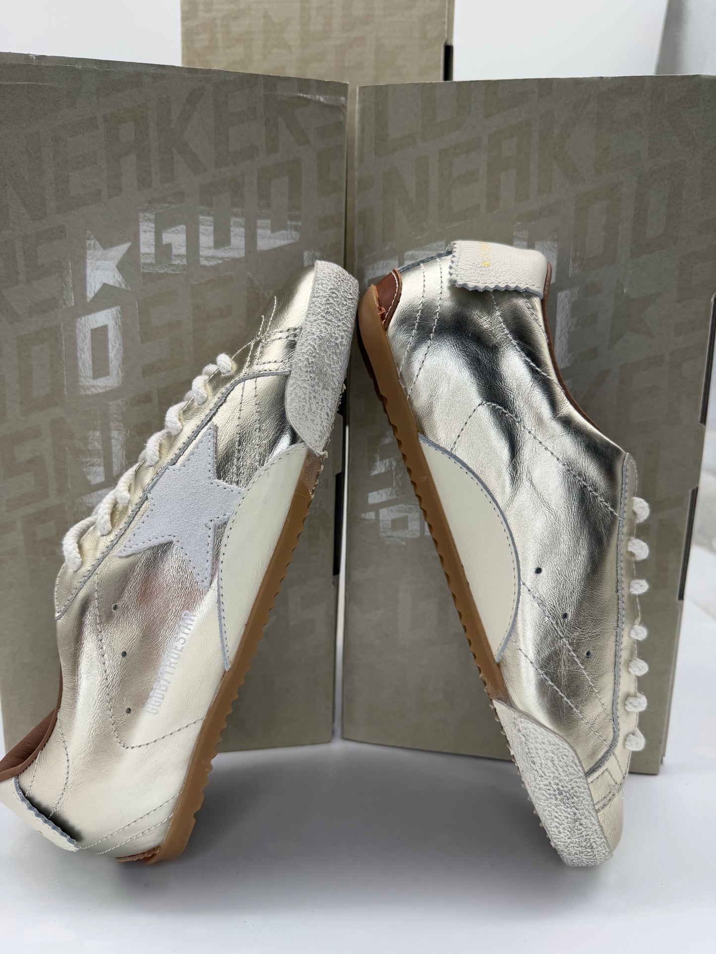 True Sneakers