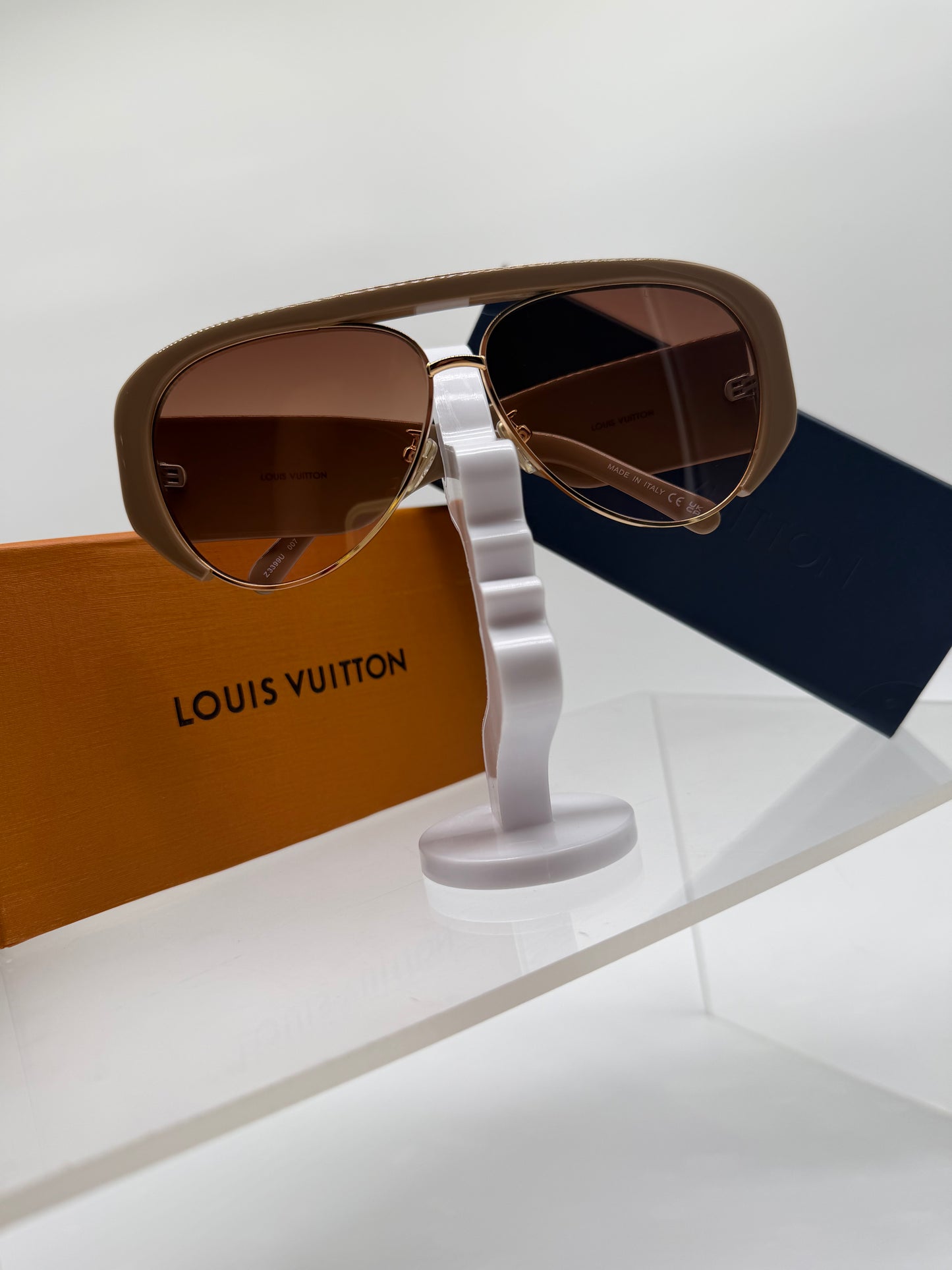 Nude Sunnies