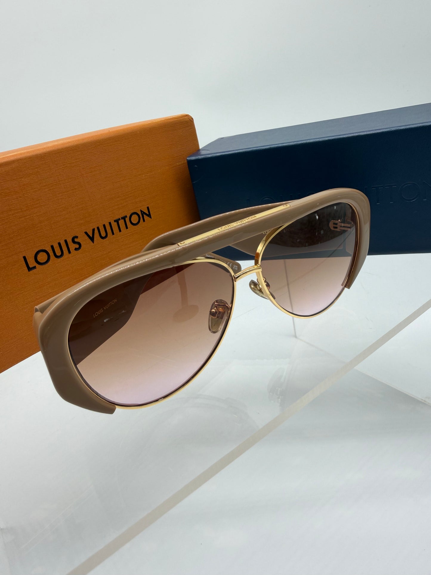 Nude Sunnies