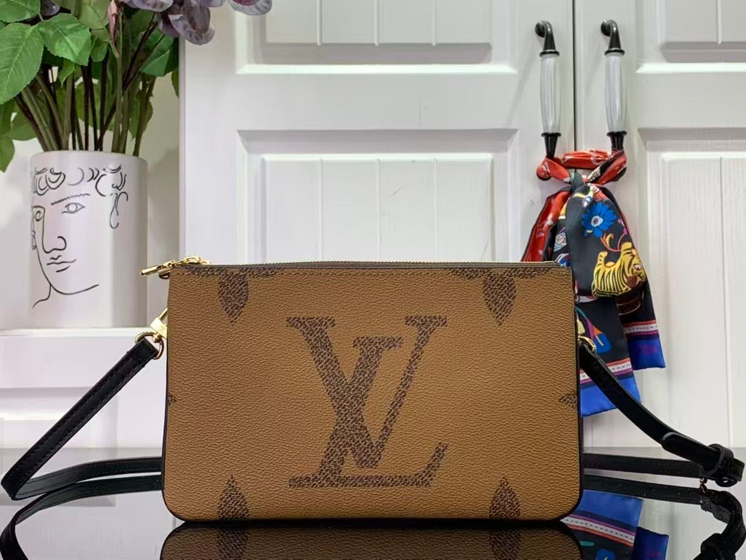 Two tone double pochette